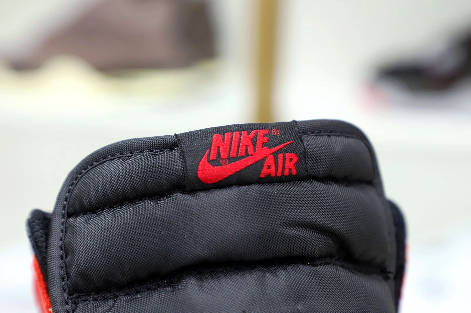 TOE' JORDAN HIGH 'BRED 1 OG AIR RETRO 0104